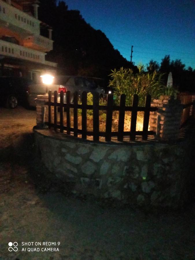 Ithaki Holidays Frínion 外观 照片